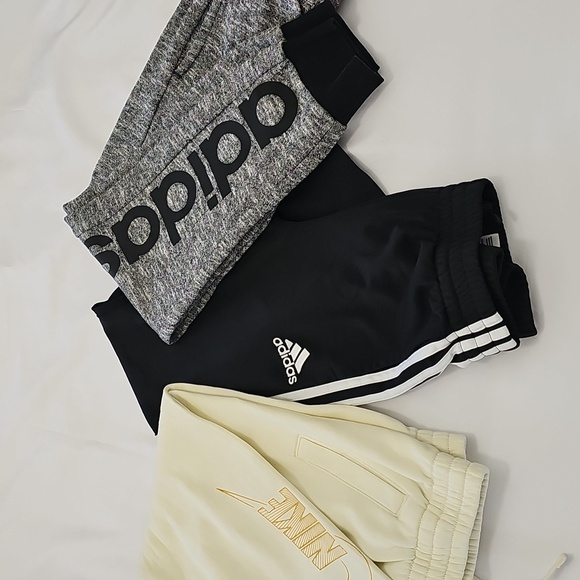 Adidas Nike Boys Sweatspants Size 10-12. Black Grey Cream. Two Fleece